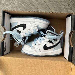 Jordan I high top toddler in excellent condition
